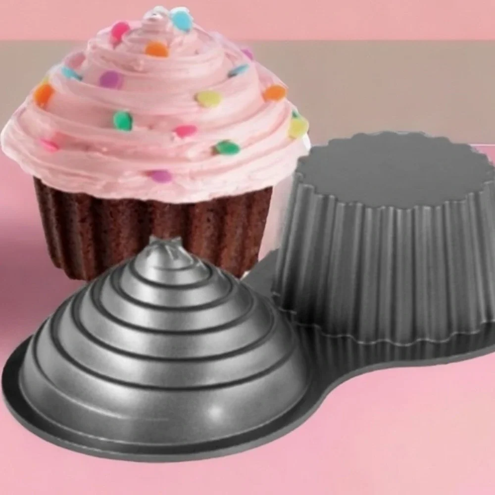 Wilton Dimensions Giant Cupcake Pan 2105-5038 Non-Stick Cast Aluminum 10 Cup 3D